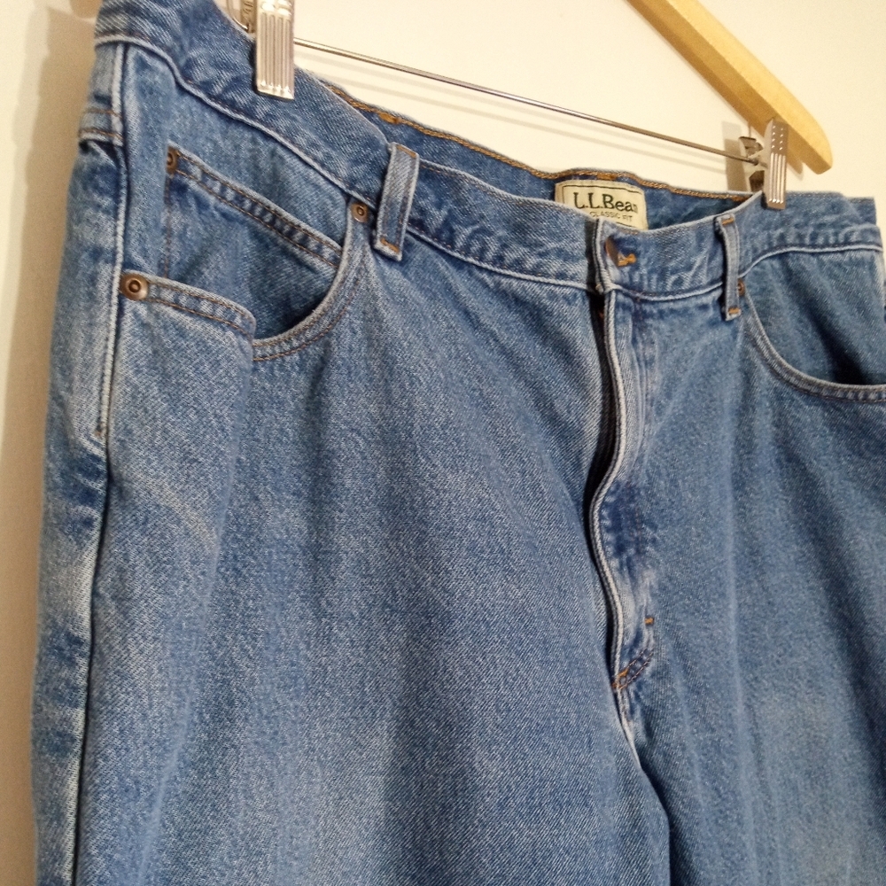 L.L. Bean Men's Flannel Lined Jeans - Picture 3 of 10